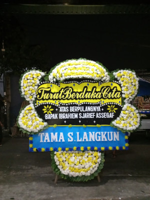 Papan Bunga Duka di Kempas